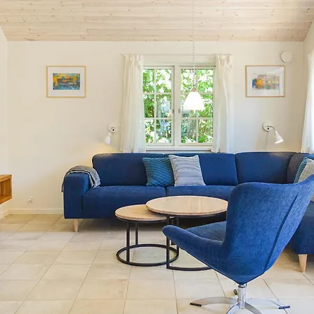度假居 Stunning In Aakirkeby With Wifi Vester Somarken