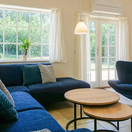 Cozy In Aakirkeby With Kitchen Vester Sømarken