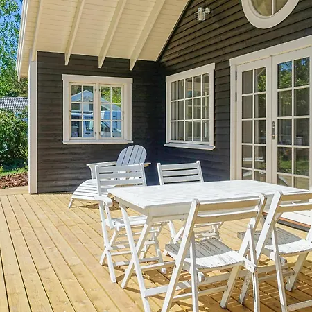 Stunning In Aakirkeby With Wifi Vester Somarken