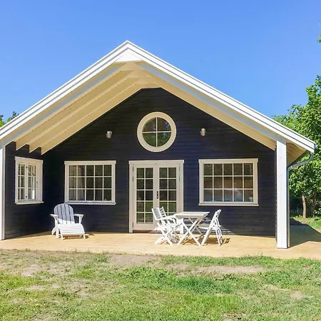 Stunning In Aakirkeby With Wifi * Vester Somarken